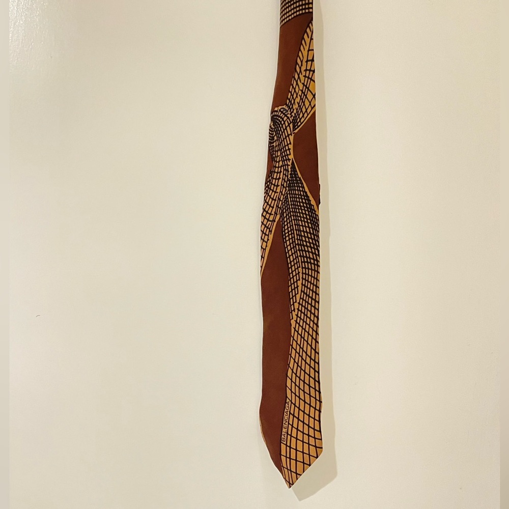 Item: BALENCIAGA TIE